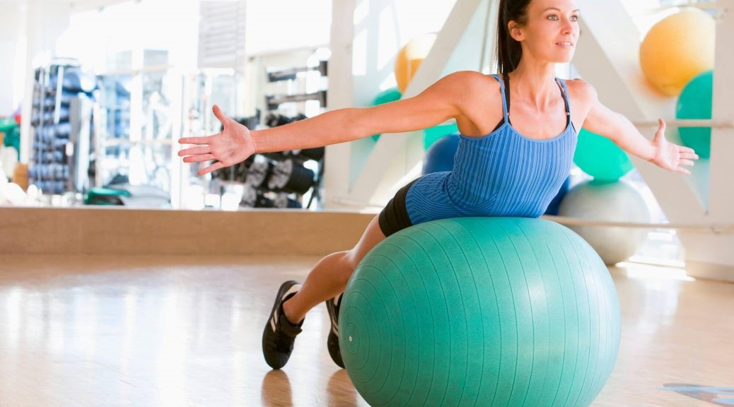 Pilates para aliviar a dor no pescoço causada por tensão muscular